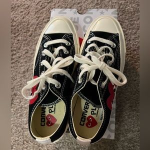 CdG PLAY x Converse Unisex Chuck Taylor All Star One Heart Low-Top Sneakers